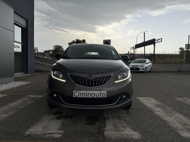 Lancia Ypsilon 1.0 firefly hybrid Gold Plus s&s 70cv - immagine 15