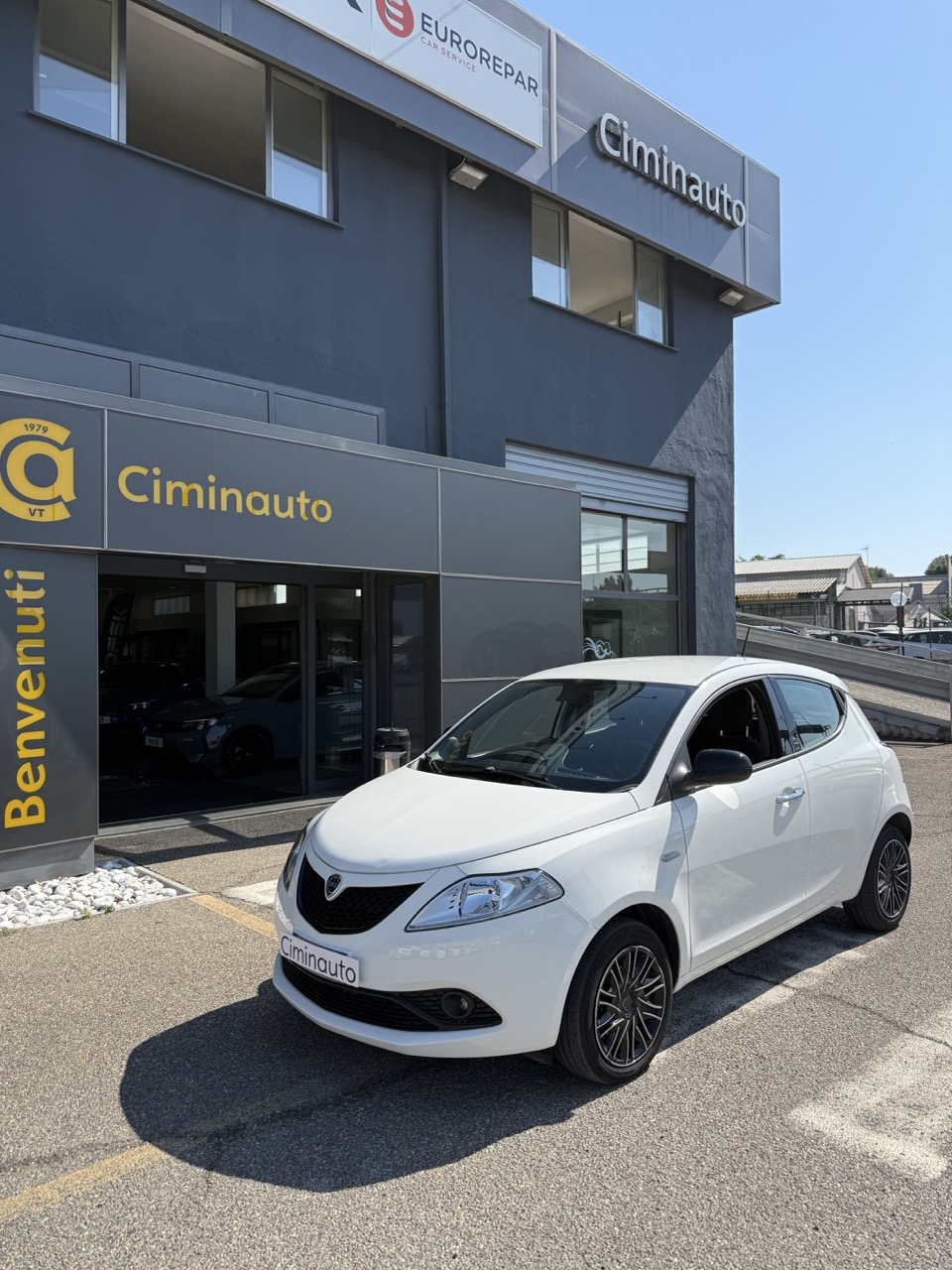 Lancia Ypsilon Bianca 1.0 firefly hybrid Gold s&s 70cv - immagine 18