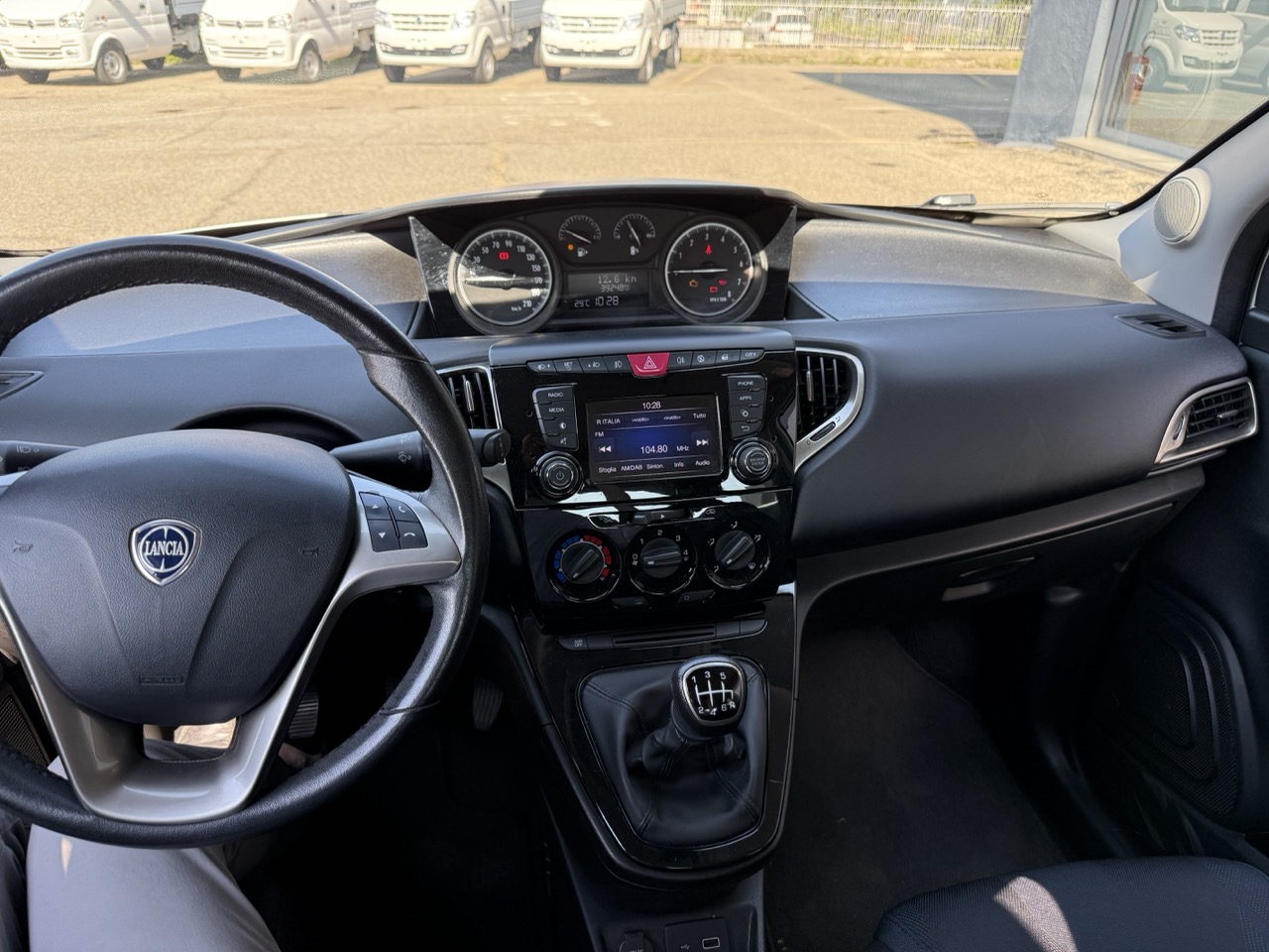 Lancia Ypsilon Bianca 1.0 firefly hybrid Gold s&s 70cv - immagine 12